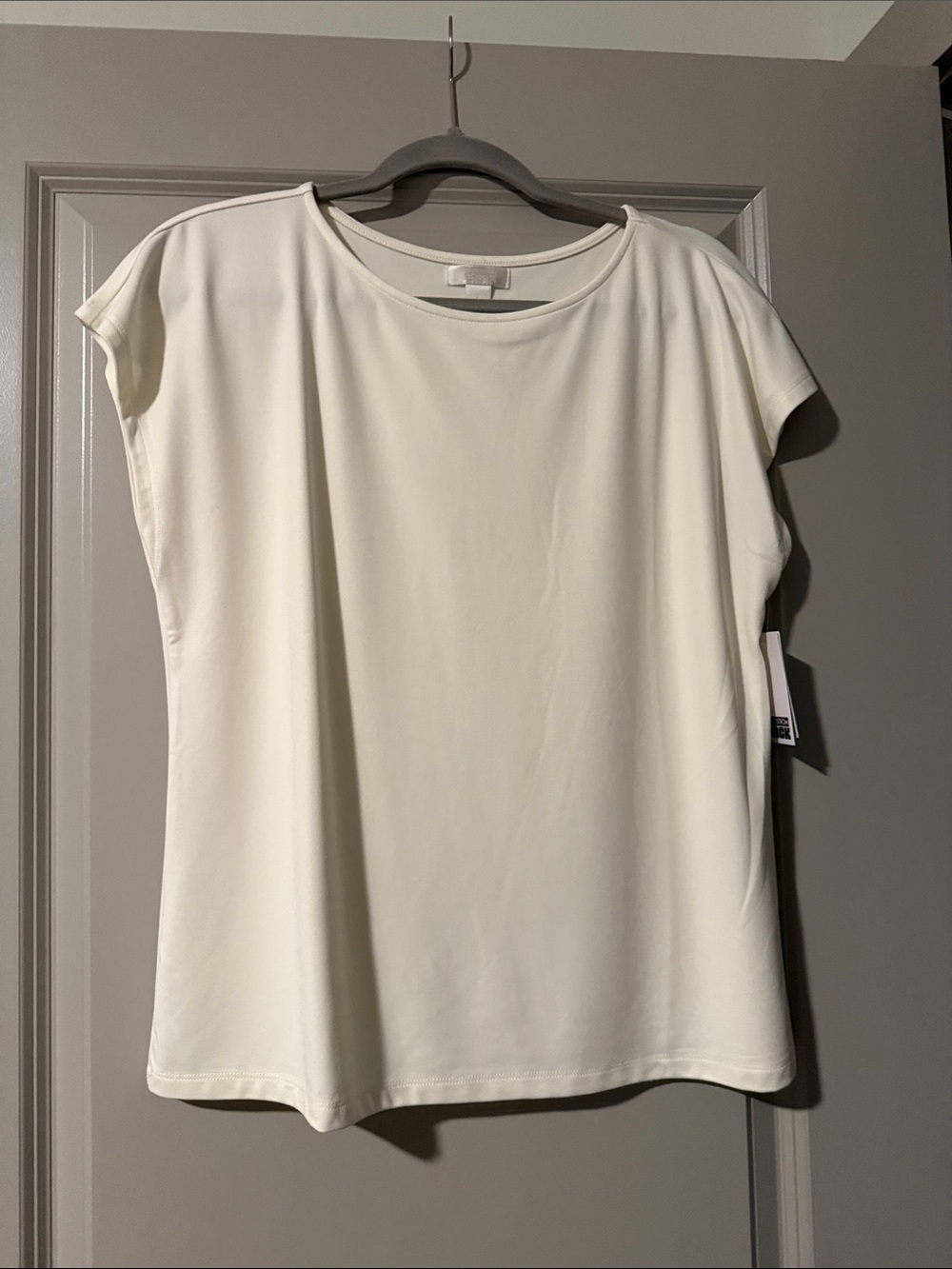 Women's Cream Short Sleeve Crewneck Tee - Effortless Everyday Top